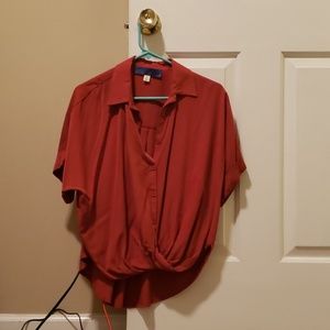 Cute Francesca's tie top that hangs very relaxed